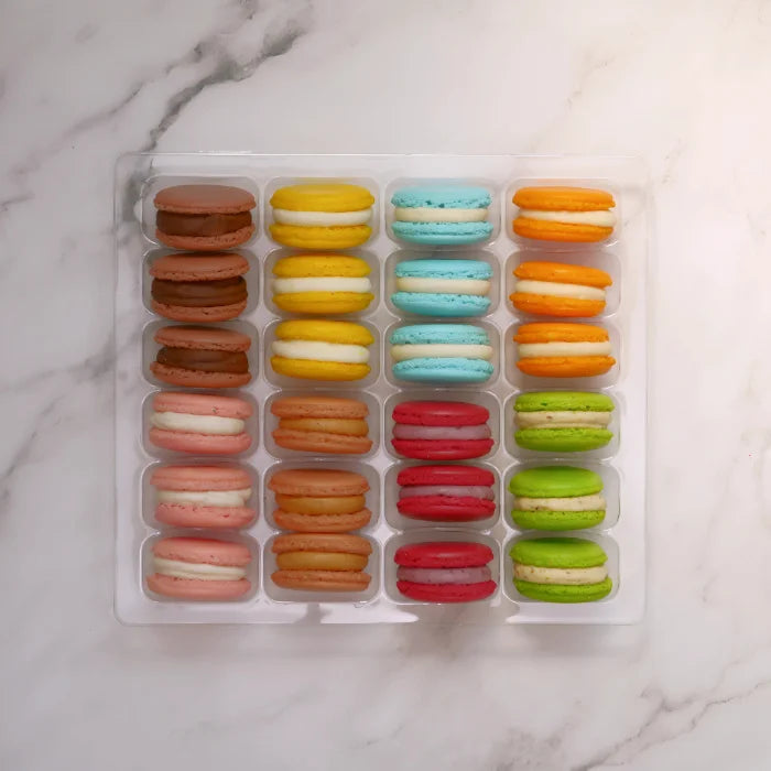 24 macarons with print