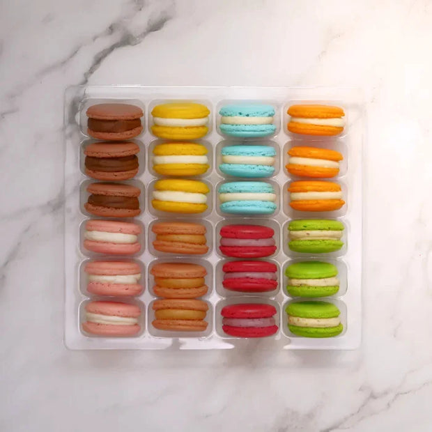 24 macarons