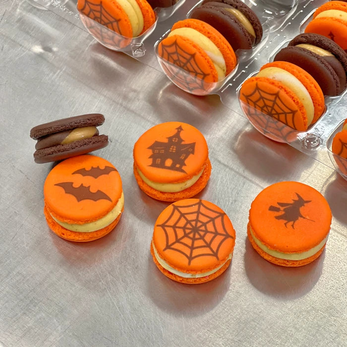 Halloween macarons