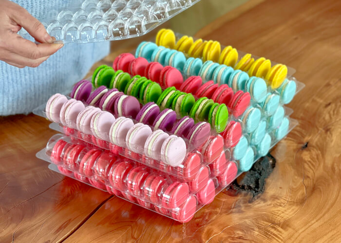 Bulk macarons with print